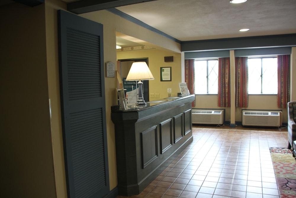 Quality Inn Cortland - University Area Exteriér fotografie